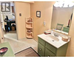 60 SMITH Avenue - 28
