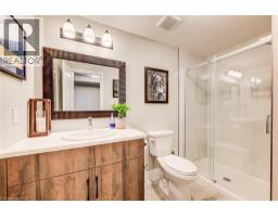 42 GELLERT Drive - 40