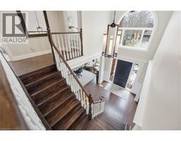28 DEERVIEW Avenue - 25
