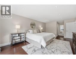 28 DEERVIEW Avenue - 27