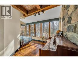 4766 HYNDMAN Drive - 9