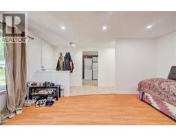 53 HELENE Crescent - 10