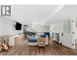 8 WOODWARD Avenue - 39