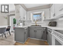 79 PRINCE CHARLES Drive - 9