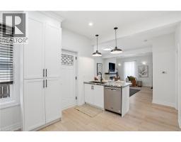 118 VICTORIA Street - 12
