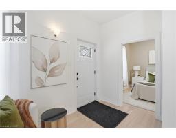 118 VICTORIA Street - 3