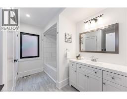 175 BLUEBELL Crescent - 28