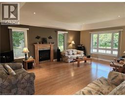 39 ROSS Avenue N - 12
