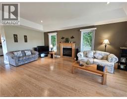 39 ROSS Avenue N - 16