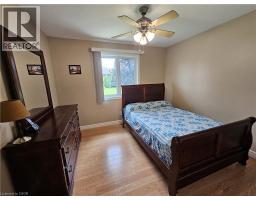 39 ROSS Avenue N - 26