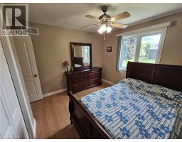 39 ROSS Avenue N - 27