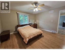 39 ROSS Avenue N - 30