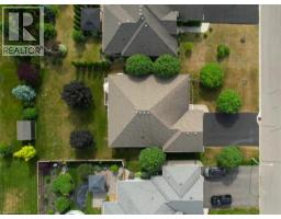 39 ROSS Avenue N - 5