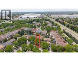 93 TOWNLEY Crescent - 3