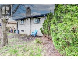 183 DINISON Crescent - 24