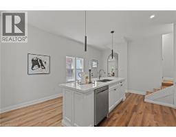 192 VICTORIA Avenue N - 12