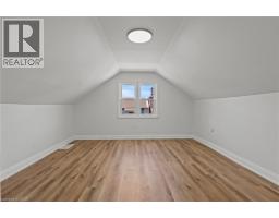 192 VICTORIA Avenue N - 20