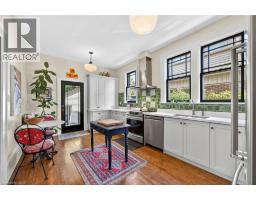 22 CONNAUGHT Avenue S - 16