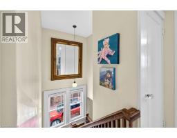 22 CONNAUGHT Avenue S - 23