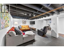 22 CONNAUGHT Avenue S - 40