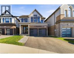 8 PINNACLE Court - 1