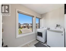 8 PINNACLE Court - 19