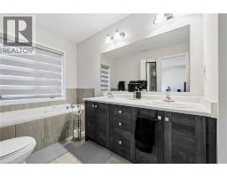 8 PINNACLE Court - 20