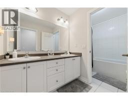 8 PINNACLE Court - 24