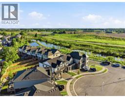 8 PINNACLE Court - 32