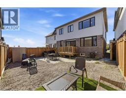 8 PINNACLE Court - 39