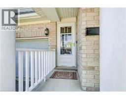 699 COMMONWEALTH Crescent - 3