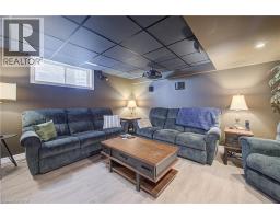 699 COMMONWEALTH Crescent - 32