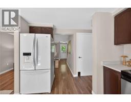 925 ELGIN Street N - 17
