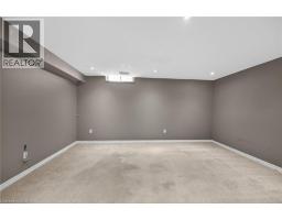 925 ELGIN Street N - 32