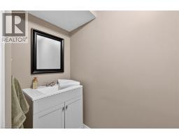 925 ELGIN Street N - 37