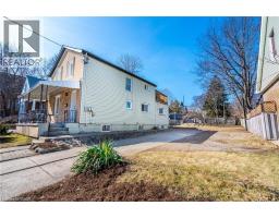 153 STRATHCONA Avenue N - 3