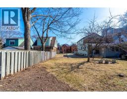153 STRATHCONA Avenue N - 5