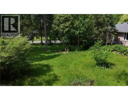 152 MCCALL Crescent - 6