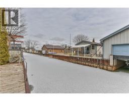 7 WILLOW Avenue - 36