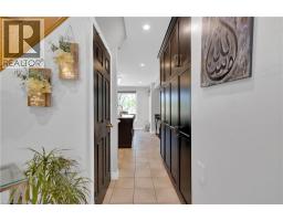 64 WOODVIEW Crescent - 10