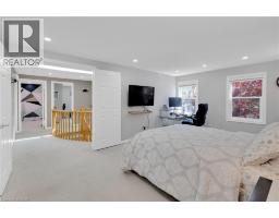 64 WOODVIEW Crescent - 31
