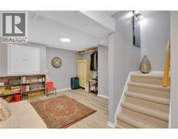 64 WOODVIEW Crescent - 35