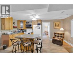 64 WOODVIEW Crescent - 39