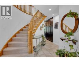 64 WOODVIEW Crescent - 5