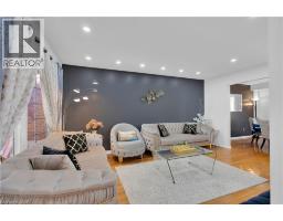 64 WOODVIEW Crescent - 7