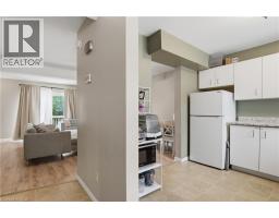 255 NORTHLAKE Drive UnitNo. 15 - 6