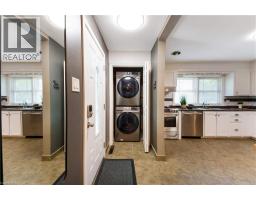 90 ARLINGTON Boulevard - 21