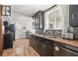 422 LOCK Street W - 10
