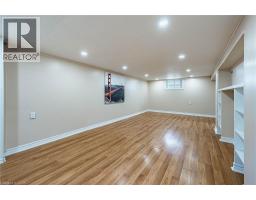 7 PUTNEY Road - 32