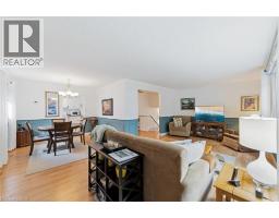 644 LOMOND Crescent - 10